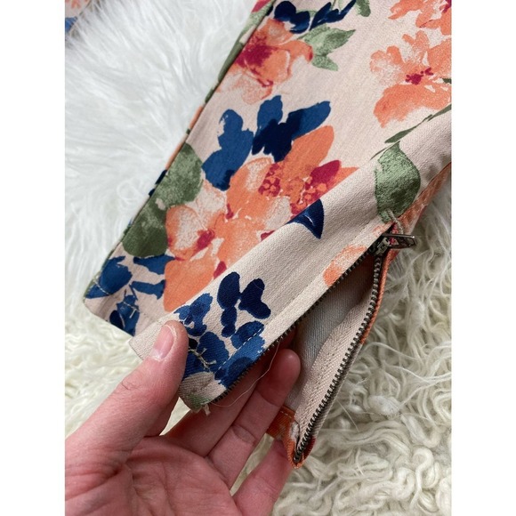 Chico's Women's 0 Tan Perfect Stretch Girlfriend Slim Ankle Jeans - Picture 3 of 7